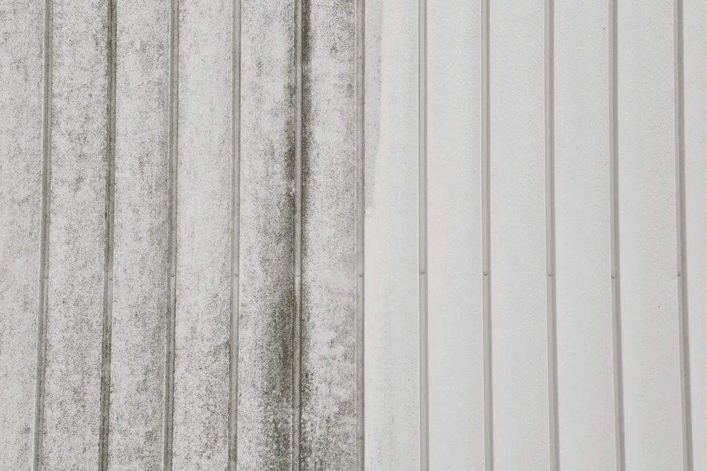 Professionellt resultat efter fasadtvätt i Eskilstuna